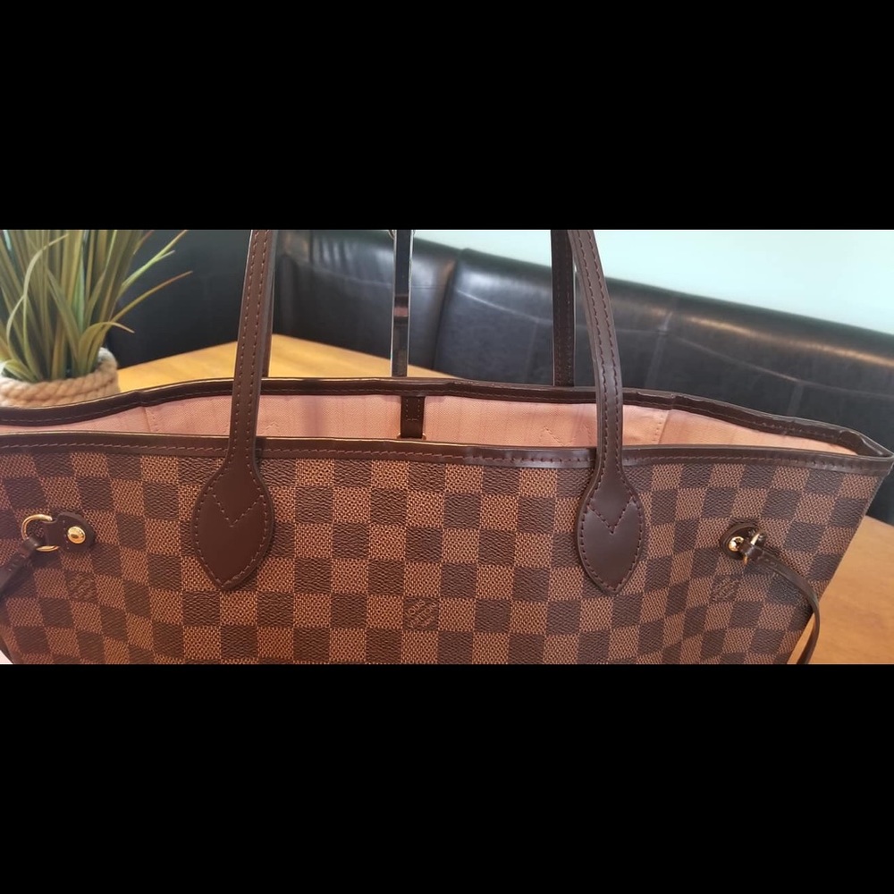 SOLDDDD!!!! Louis Vuitton Neverful MM